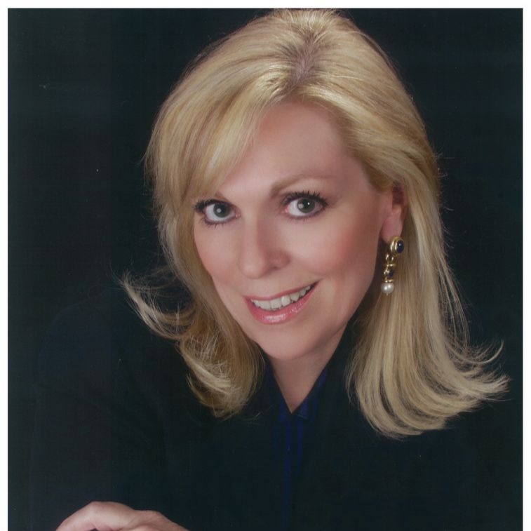 Headshot of Leslie Carde'