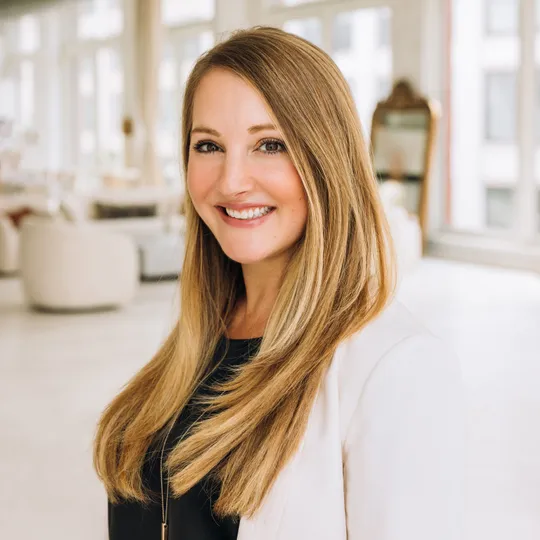 Sarah Jenema, Agent in  - Compass