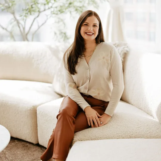 Kait Sager, Agent in  - Compass