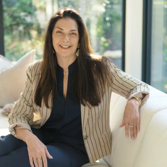 Janine Mitchell, Agent in  - Compass