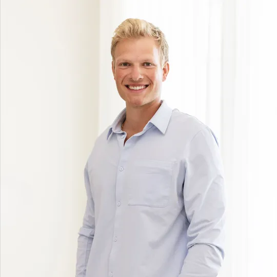 Jonah Wuerffel, Agent in  - Compass
