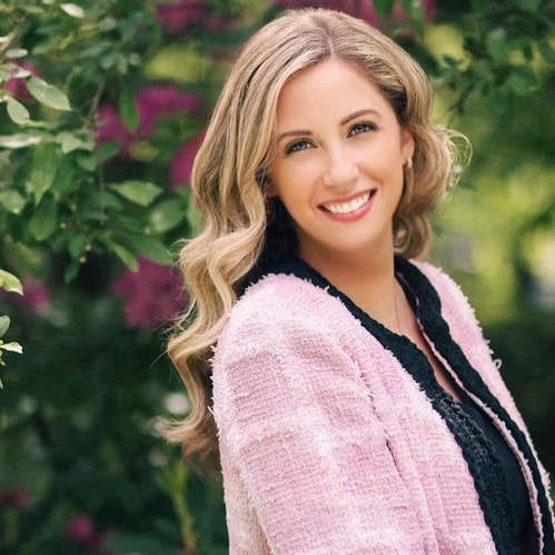 Headshot of Emily Lafrinere