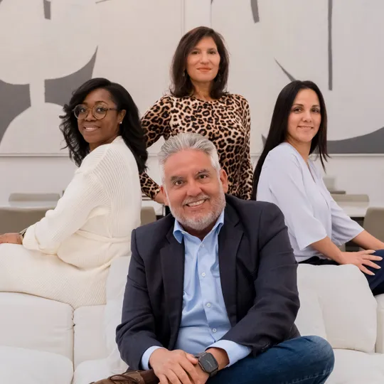 Rodriguez Group, Agent in  - Compass