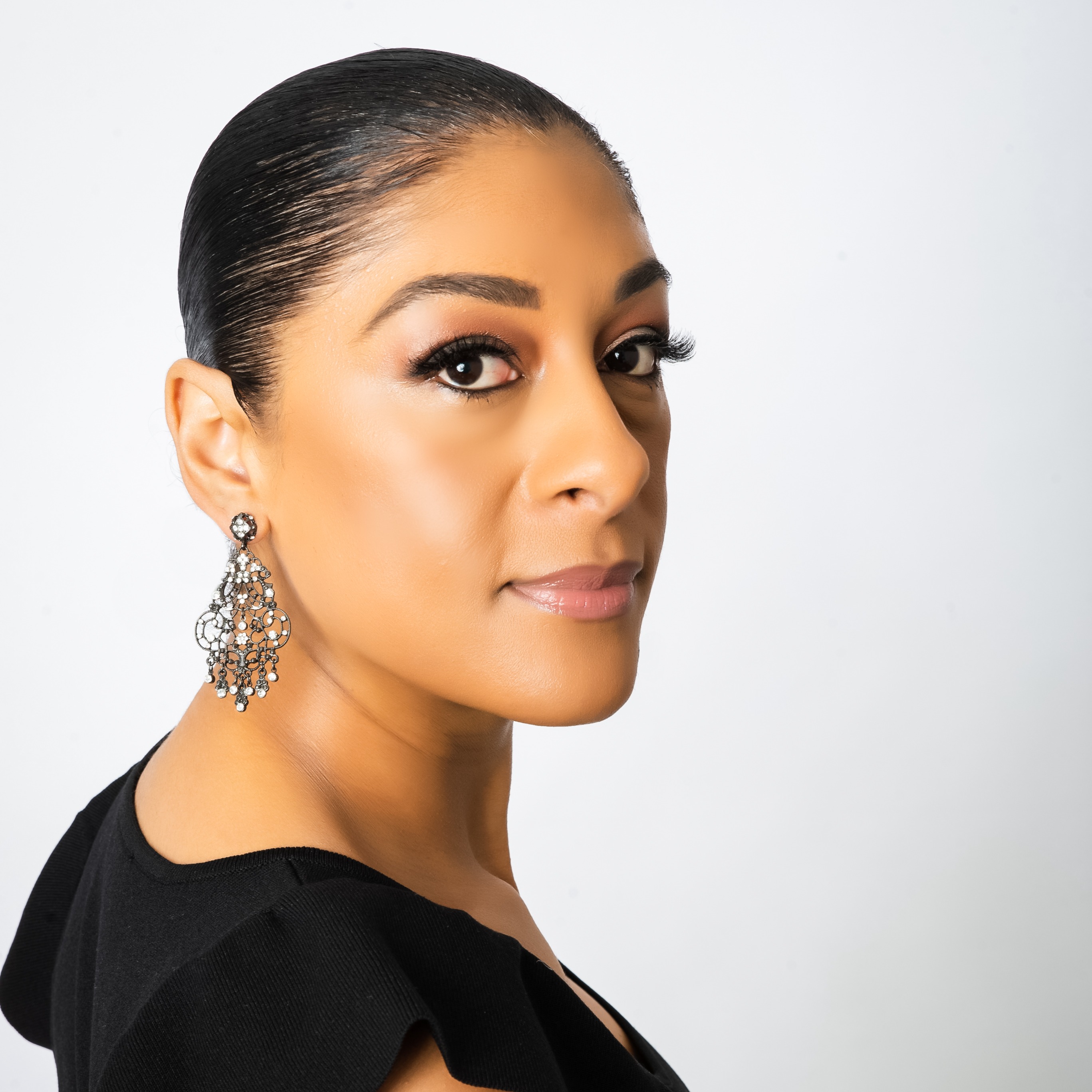 Headshot of Nicole Lorenzetti