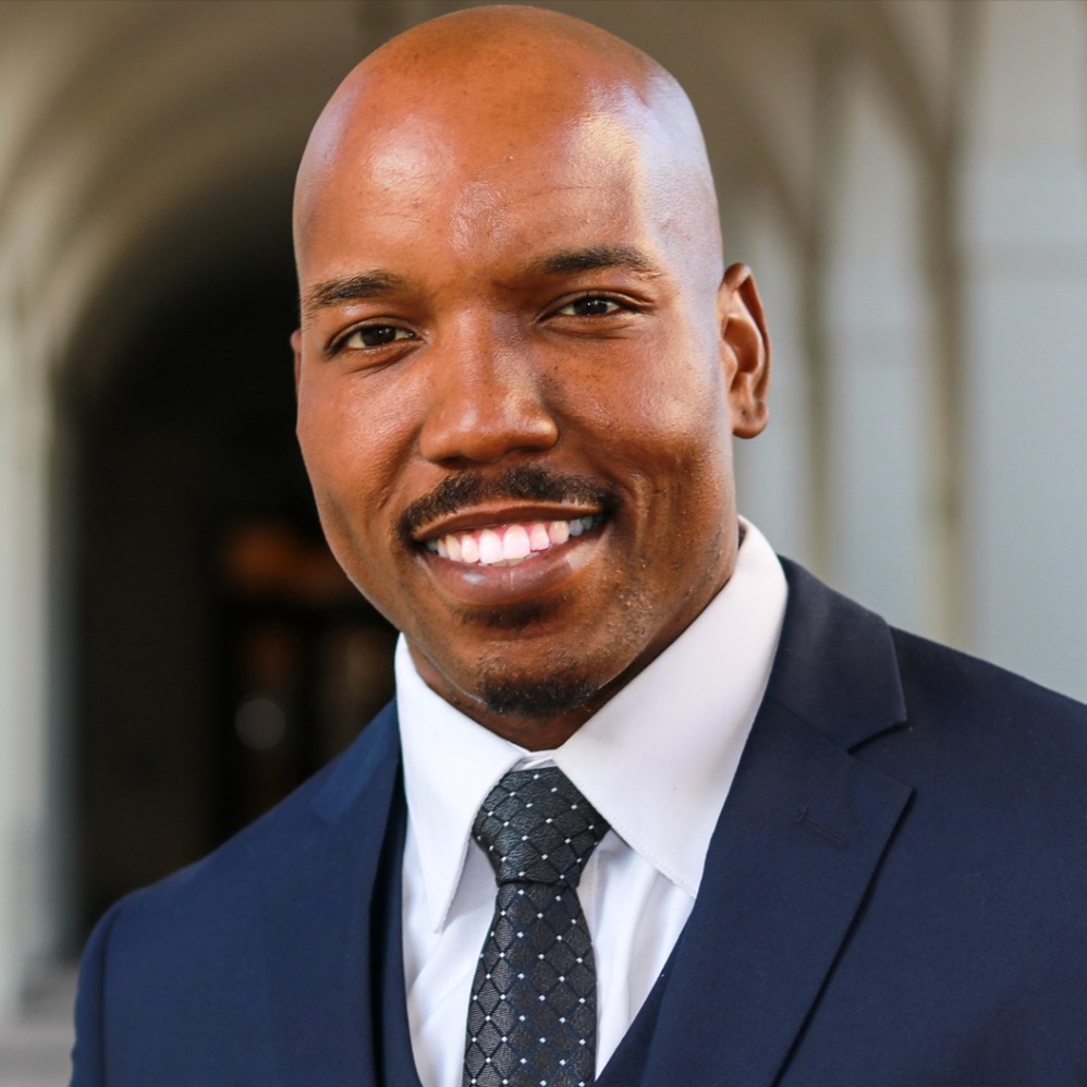 Headshot of Deon Shorter