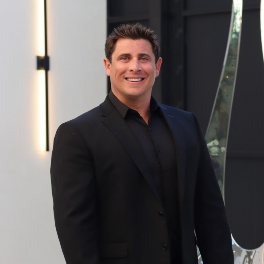 Headshot of Evan Smith