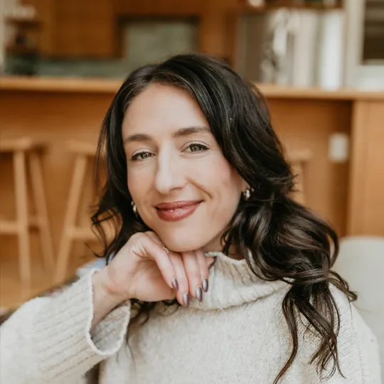 Julia Schimmel, Agent in  - Compass