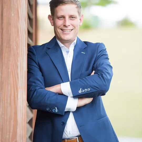 Matt Cornett, Agent in  - Compass