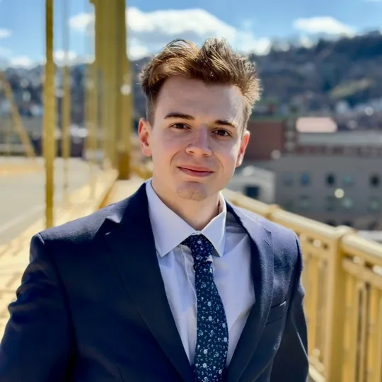 Steele Evangelisti, Agent in  - Compass