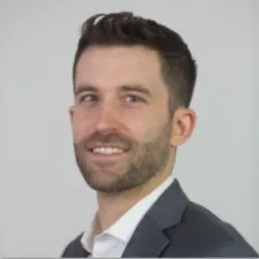 Brett Schneider, Agent in  - Compass