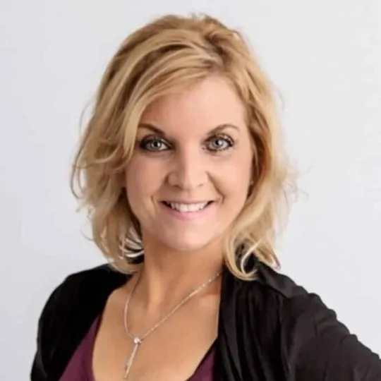 Johnnette Chauffe, Agent in  - Compass