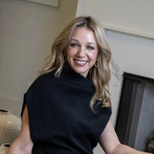 Pamela Elcan, Agent in  - Compass