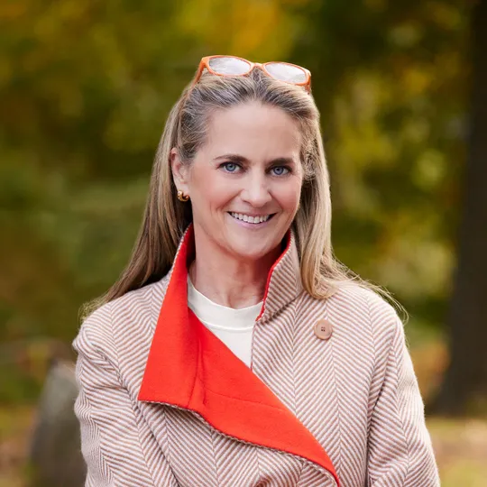 Julie Grace Burke, Agent in  - Compass