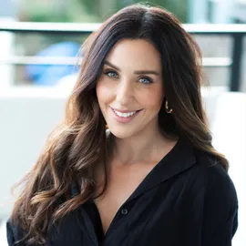 Shoshana Godwin, Agent in  - Compass