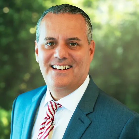 Vincent Vesci, Agent in  - Compass