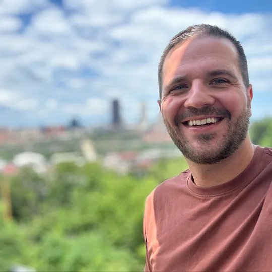 Devin Eutsey, Agent in  - Compass