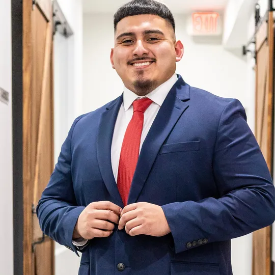 Abraham Mendez, Agent in  - Compass