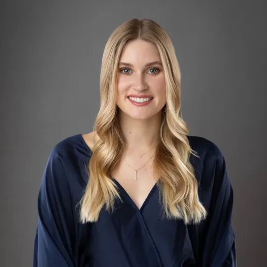 Adrienne Gray, Agent in  - Compass