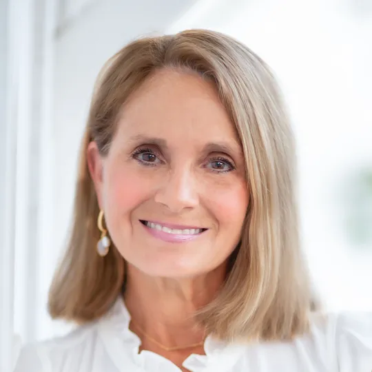 Skye Weeden, Agent in  - Compass