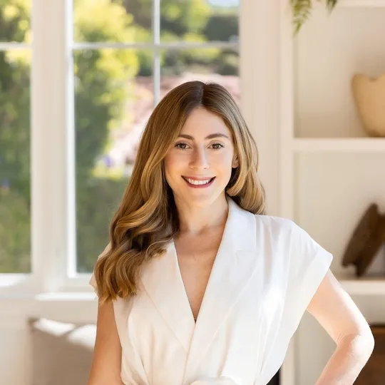 Nicole Cohen, Agent in  - Compass