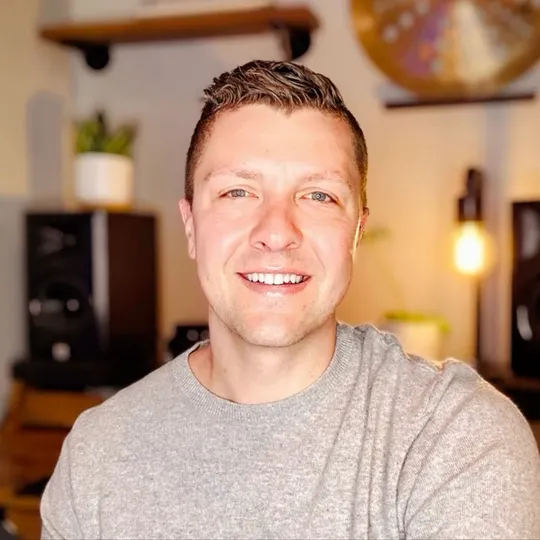 Austin Bryant, Agent in  - Compass