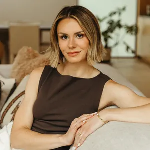 Mary Ellen Branisteanu's Profile Photo
