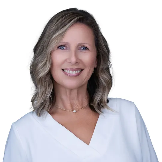 Kim Kauth, Agent in  - Compass