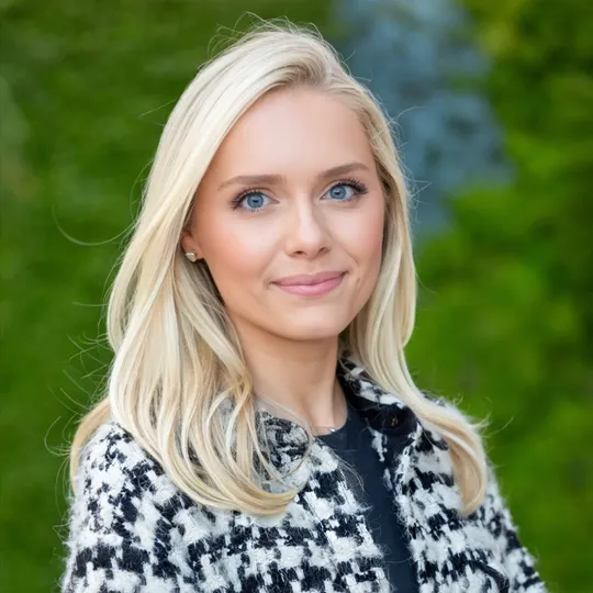 Colleen Cunnane, Agent in  - Compass