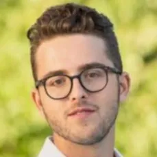 Marcus Shtainer, Agent in  - Compass