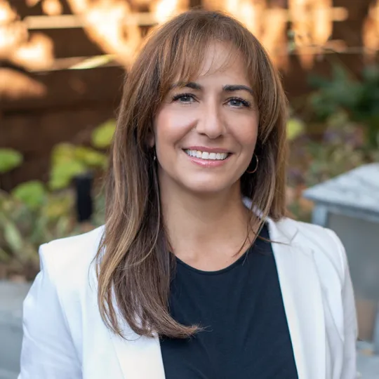 Miranda Junowicz, Agent in  - Compass