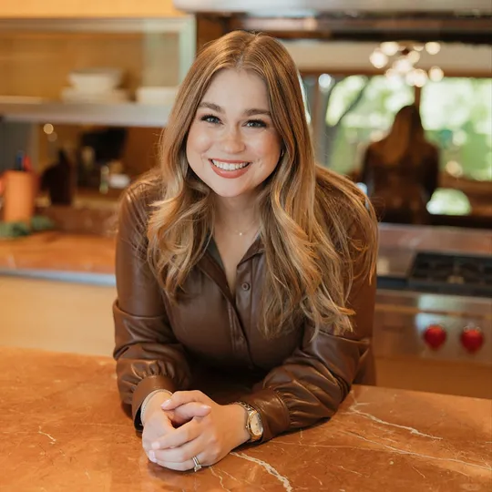 Reagan Waskow, Agent in  - Compass