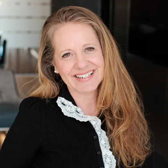 Natalie Perdue, Agent in  - Compass