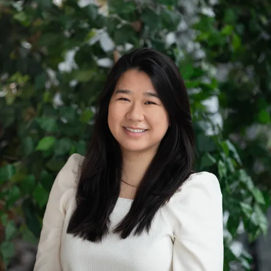 Calif Trinh, Agent in  - Compass