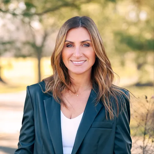 Jennifer Breslin, Agent in  - Compass