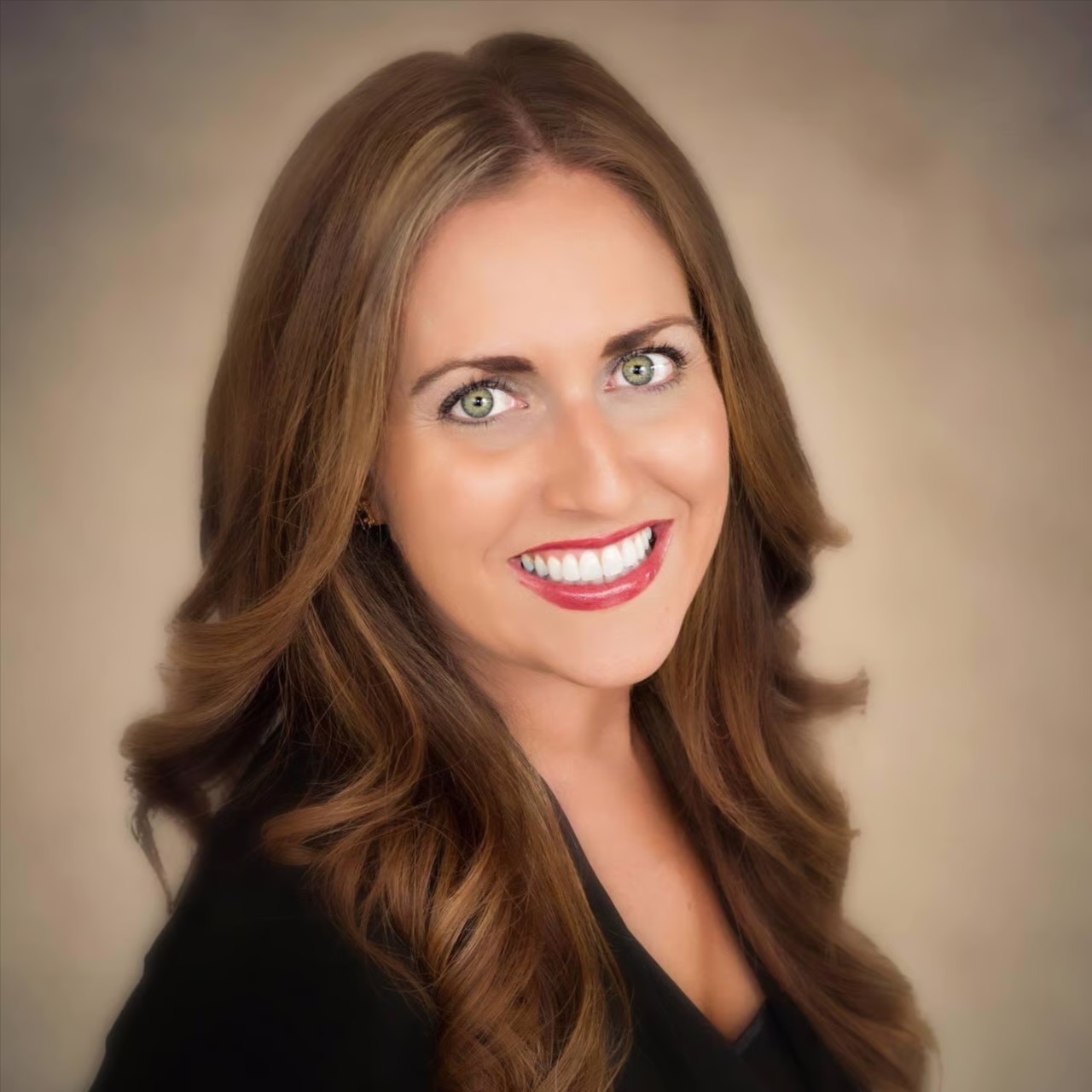 Headshot of Julie Schultz
