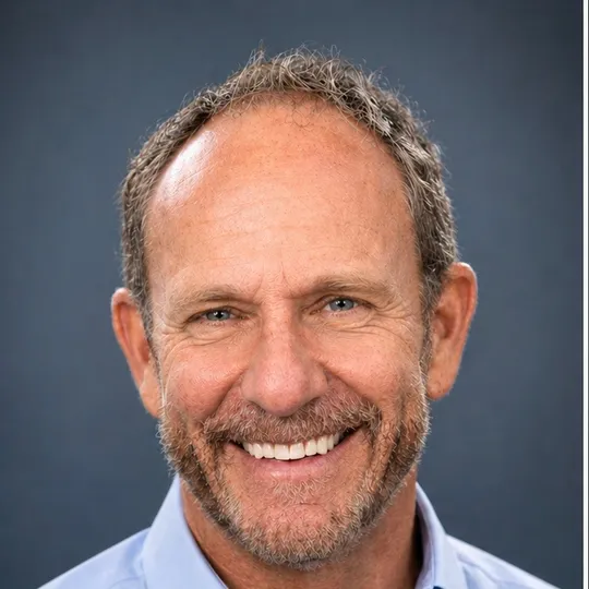 Robert Goldstein, Agent in  - Compass