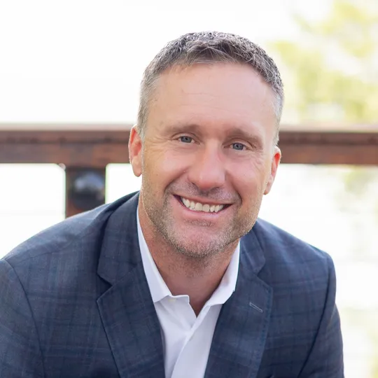 JJ Hausmann, Agent in  - Compass