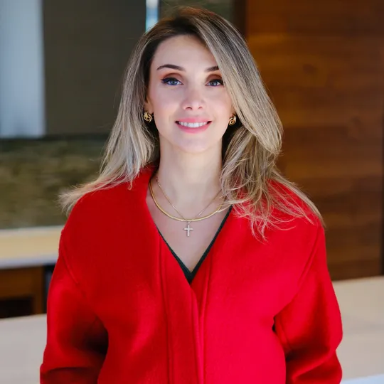 Maia Vili, Agent in  - Compass