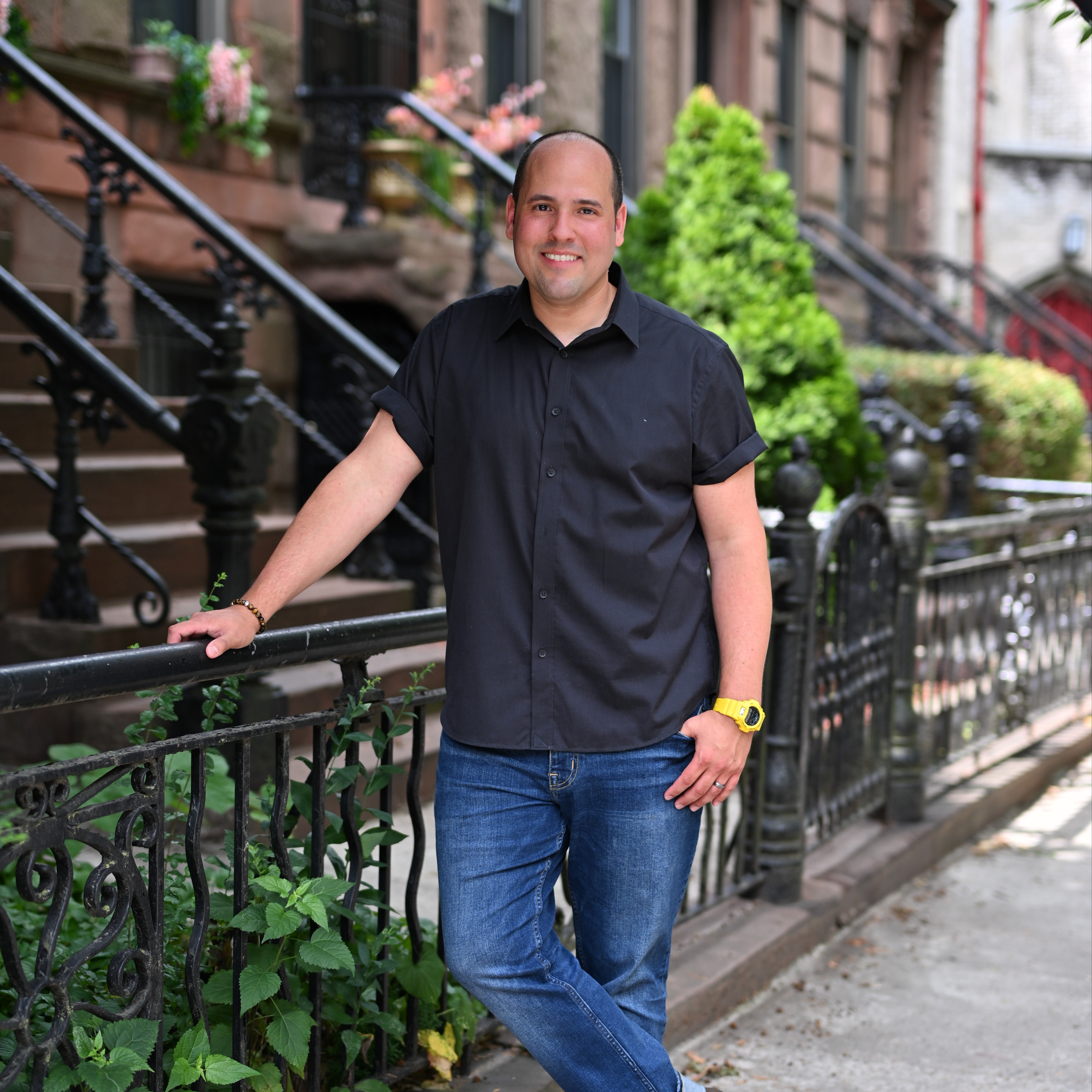 Headshot of Jonathan Kramer