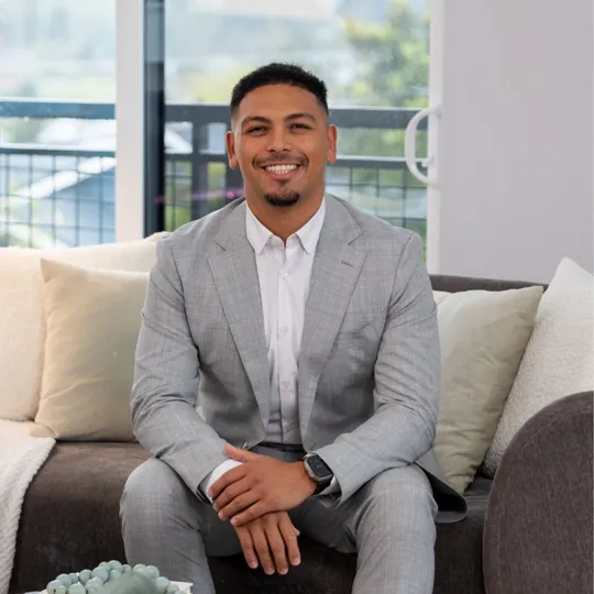 Isaac Ortiz, Agent in  - Compass