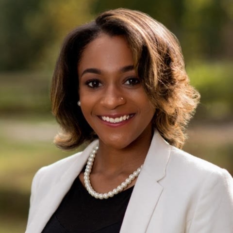 Headshot of Crystal Burnett