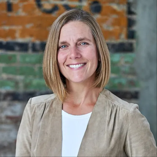 Peggy Jennings, Agent in  - Compass