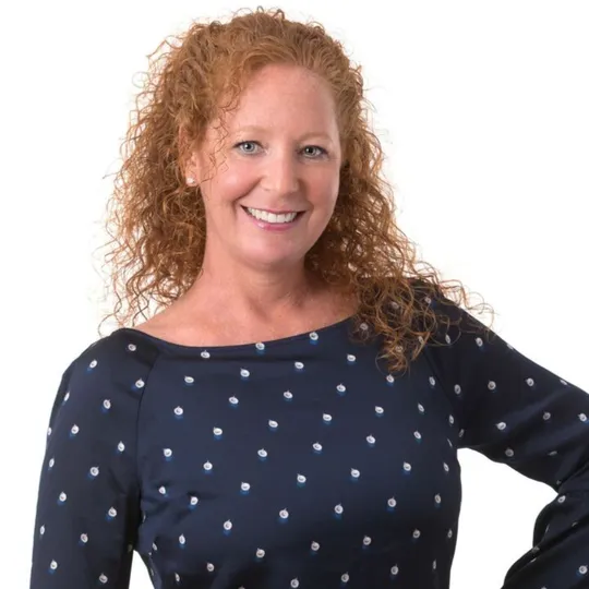 Stephanie Smith, Agent in  - Compass