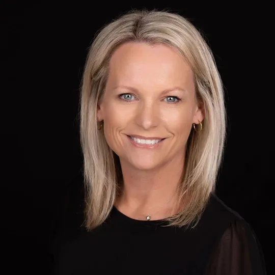 Krista Walker, Agent in  - Compass