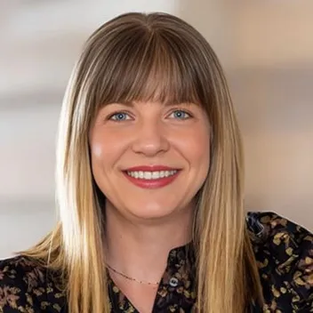 Stephanie Watson, Agent in  - Compass