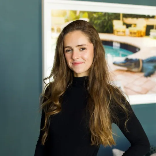 Victoria Warembourg, Agent in  - Compass