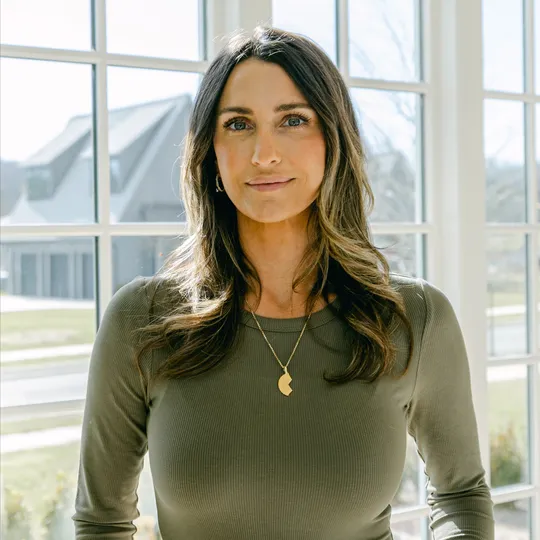 Lisa LaRue, Agent in  - Compass