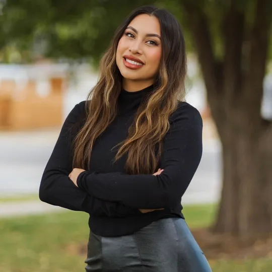 Ifhel Acosta, Agent in  - Compass