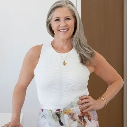 Tracy Macrum, Agent in  - Compass