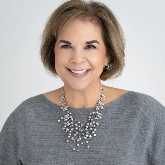 Cyndi Stewart, Agent in  - Compass